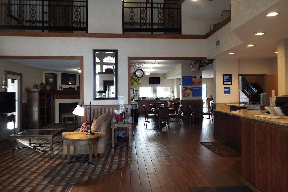 Comfort Inn Warrensburg Station Экстерьер фото