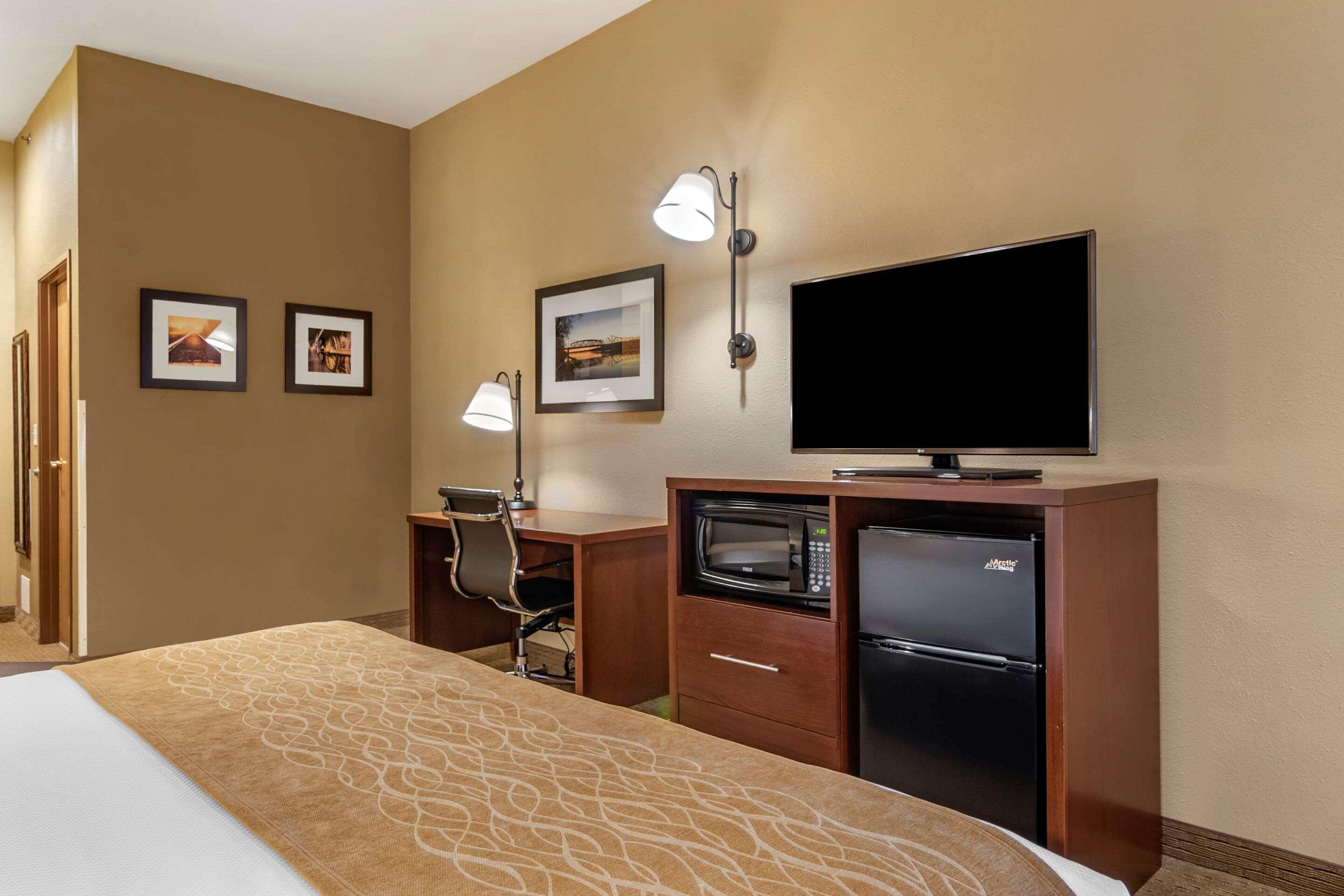 Comfort Inn Warrensburg Station Экстерьер фото