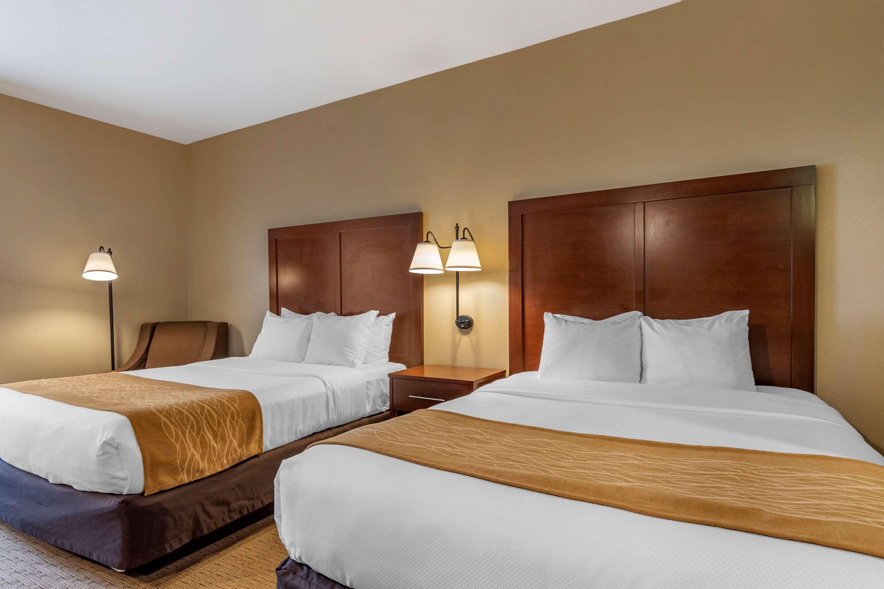 Comfort Inn Warrensburg Station Экстерьер фото