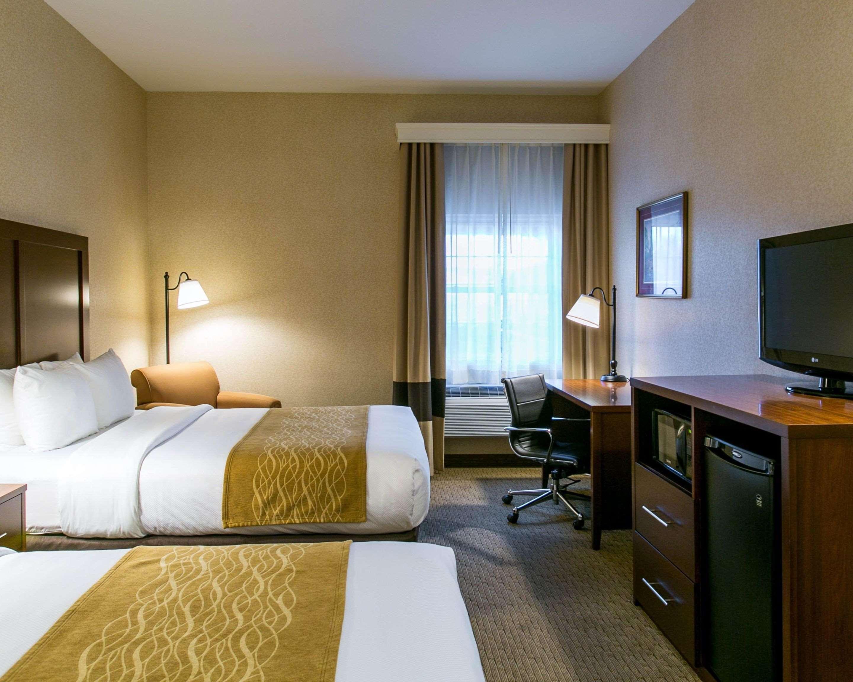 Comfort Inn Warrensburg Station Экстерьер фото