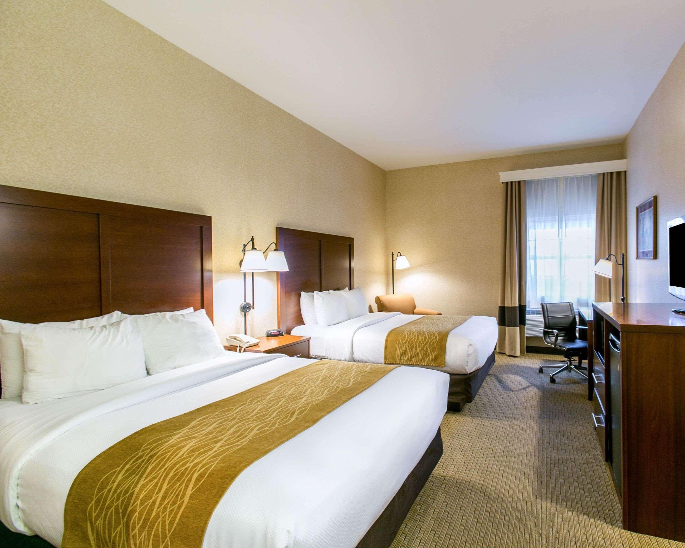 Comfort Inn Warrensburg Station Экстерьер фото