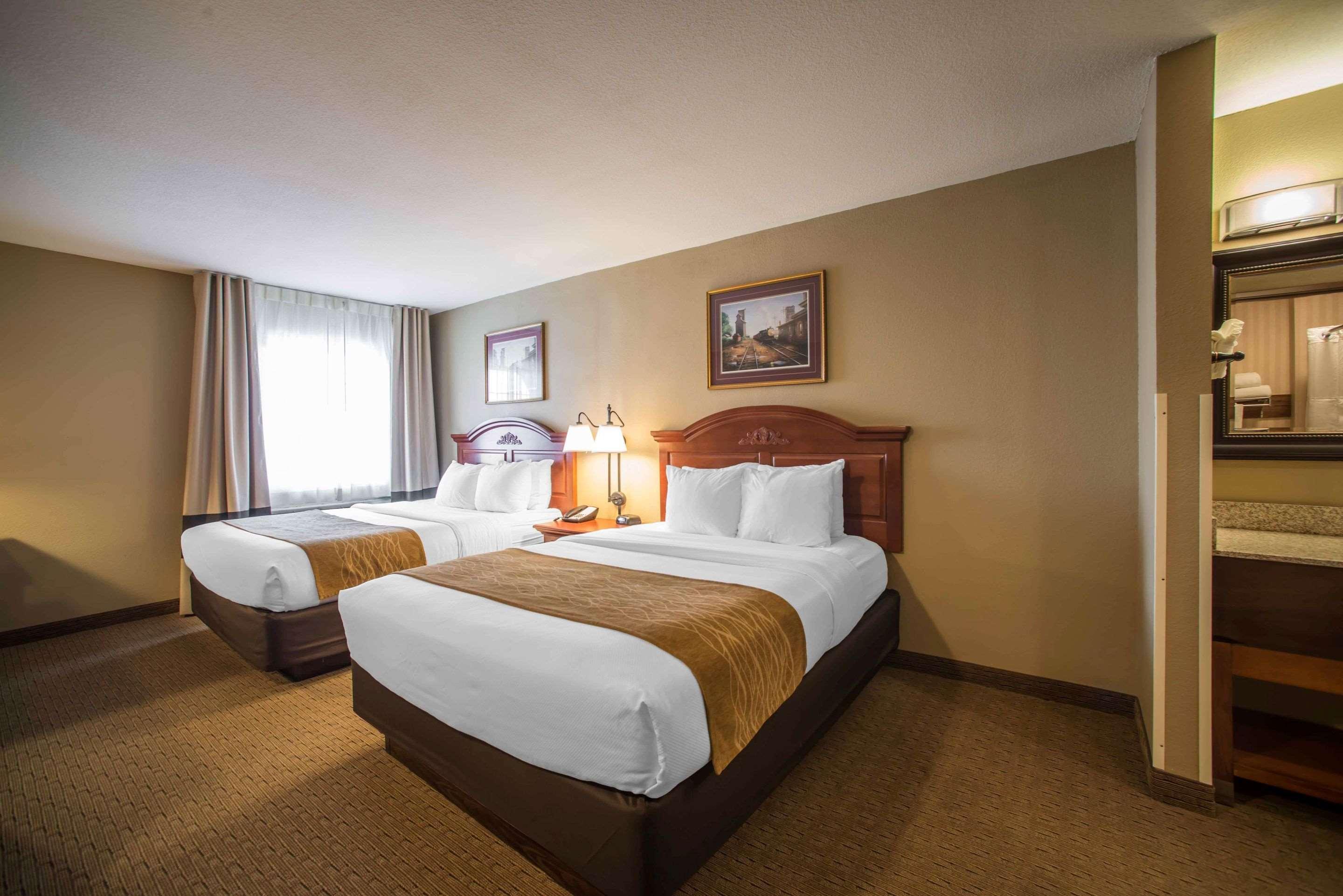 Comfort Inn Warrensburg Station Экстерьер фото