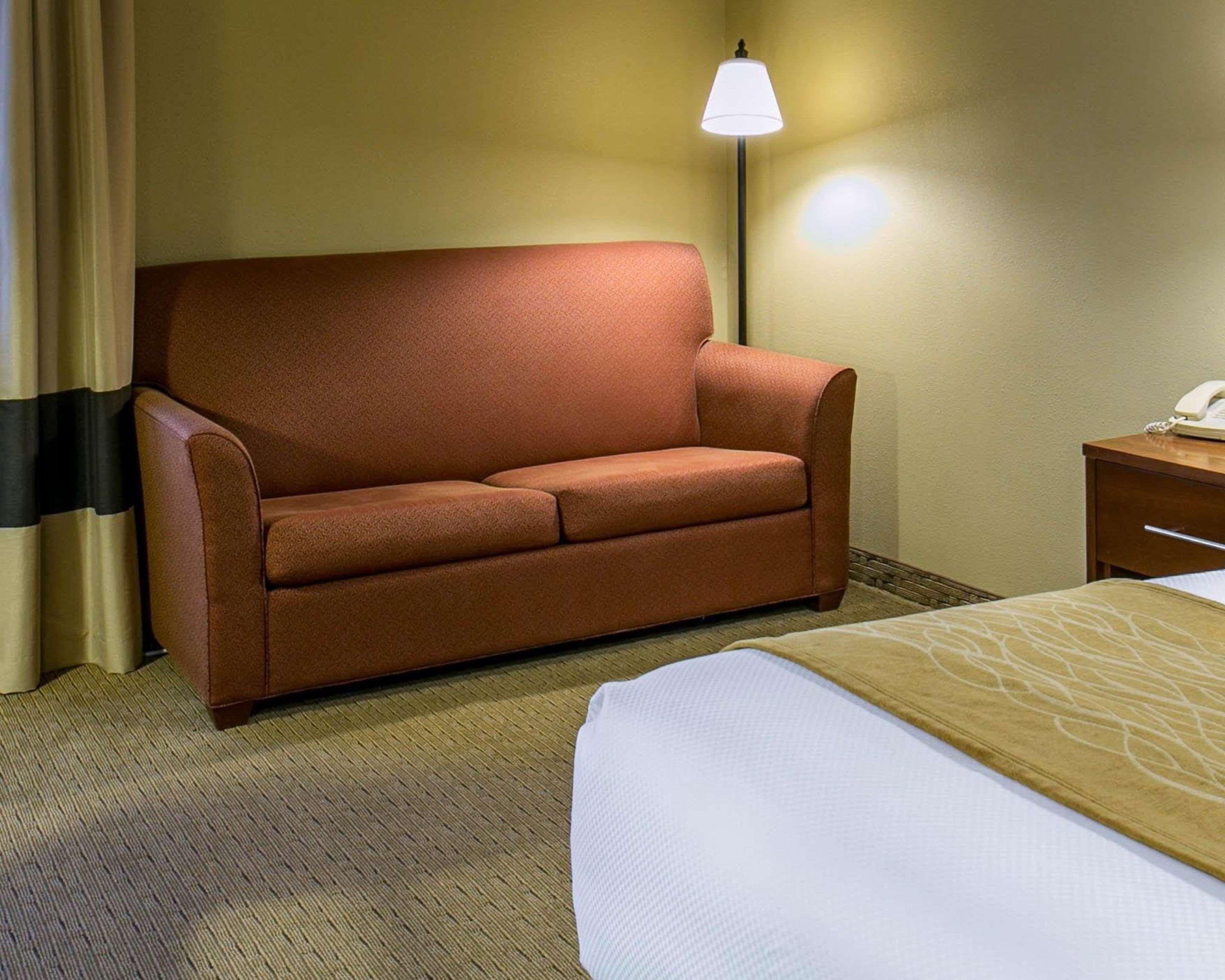 Comfort Inn Warrensburg Station Экстерьер фото