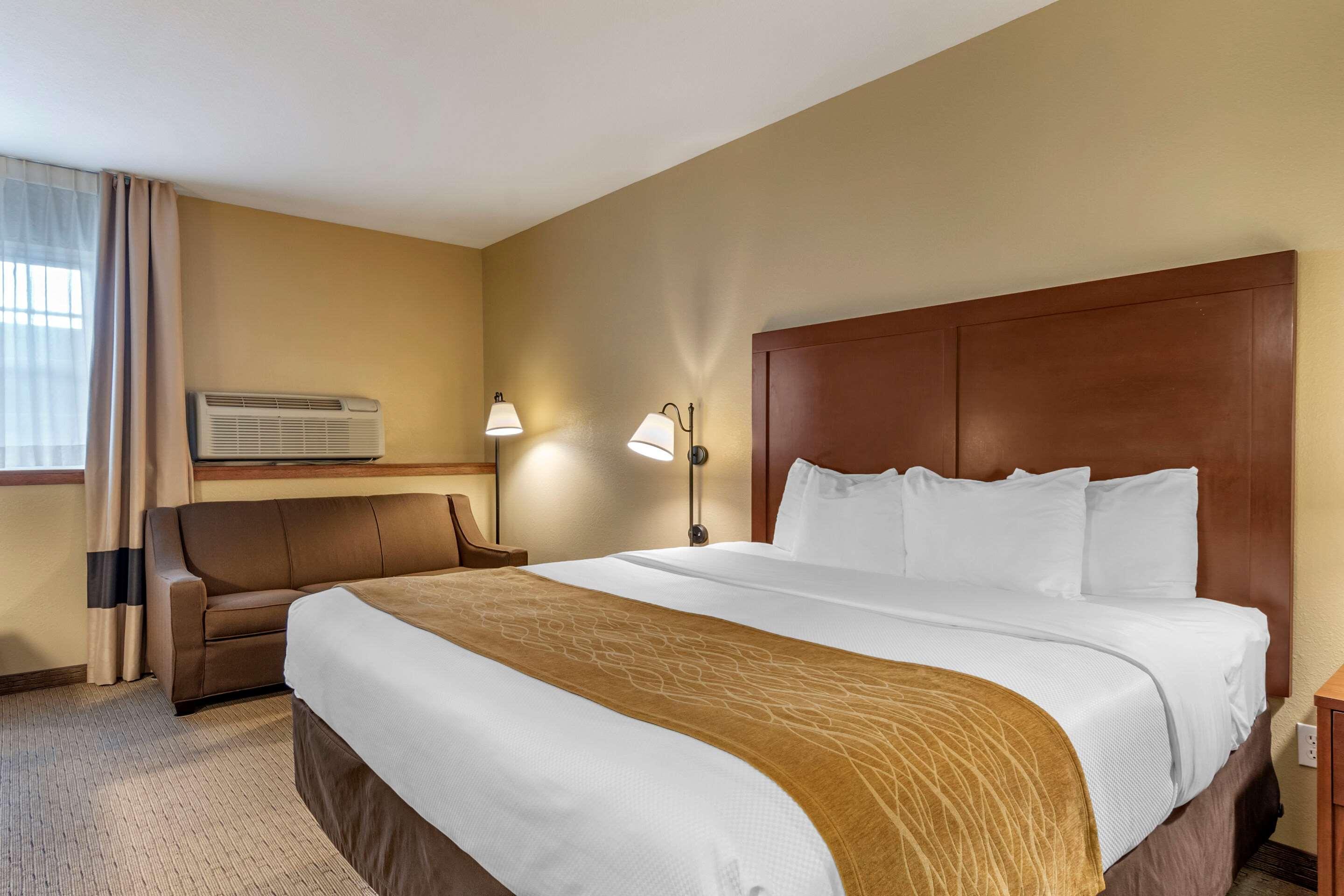 Comfort Inn Warrensburg Station Экстерьер фото