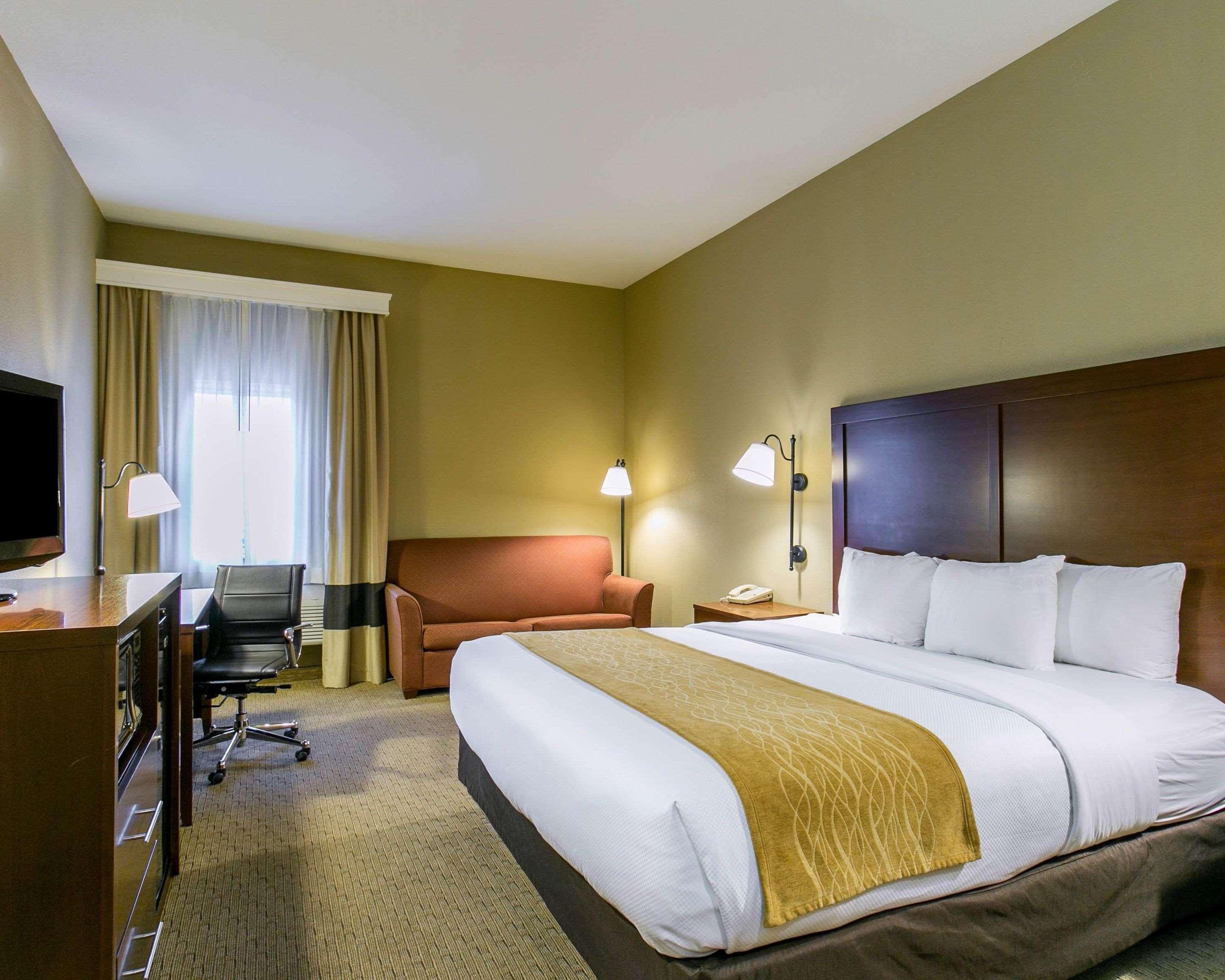Comfort Inn Warrensburg Station Экстерьер фото