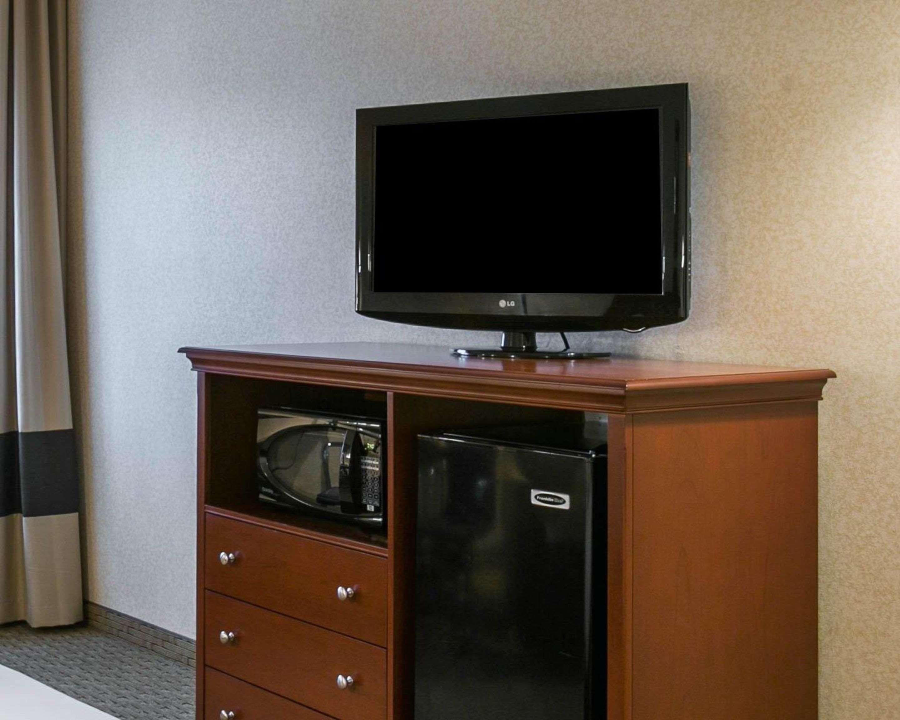Comfort Inn Warrensburg Station Экстерьер фото