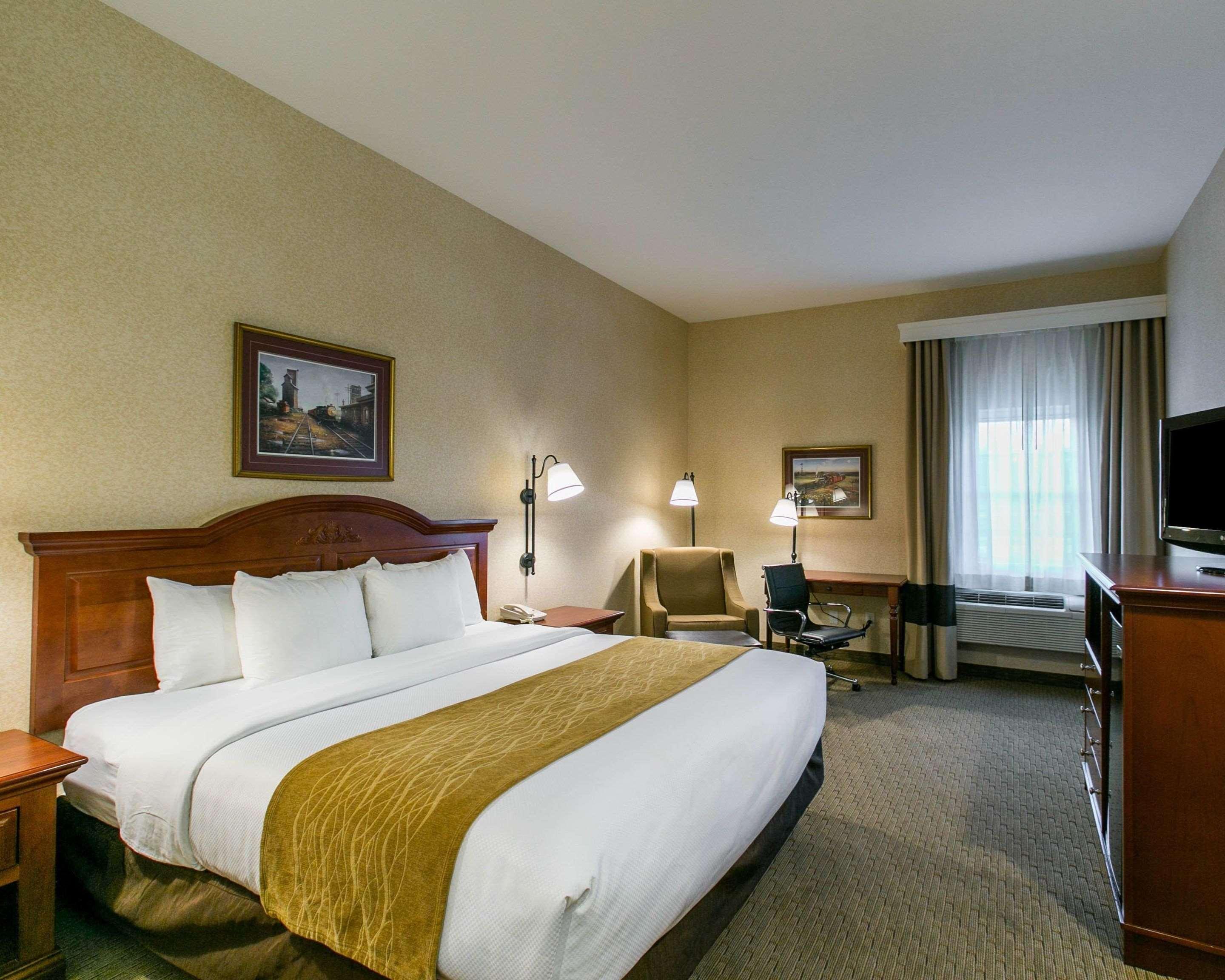 Comfort Inn Warrensburg Station Экстерьер фото
