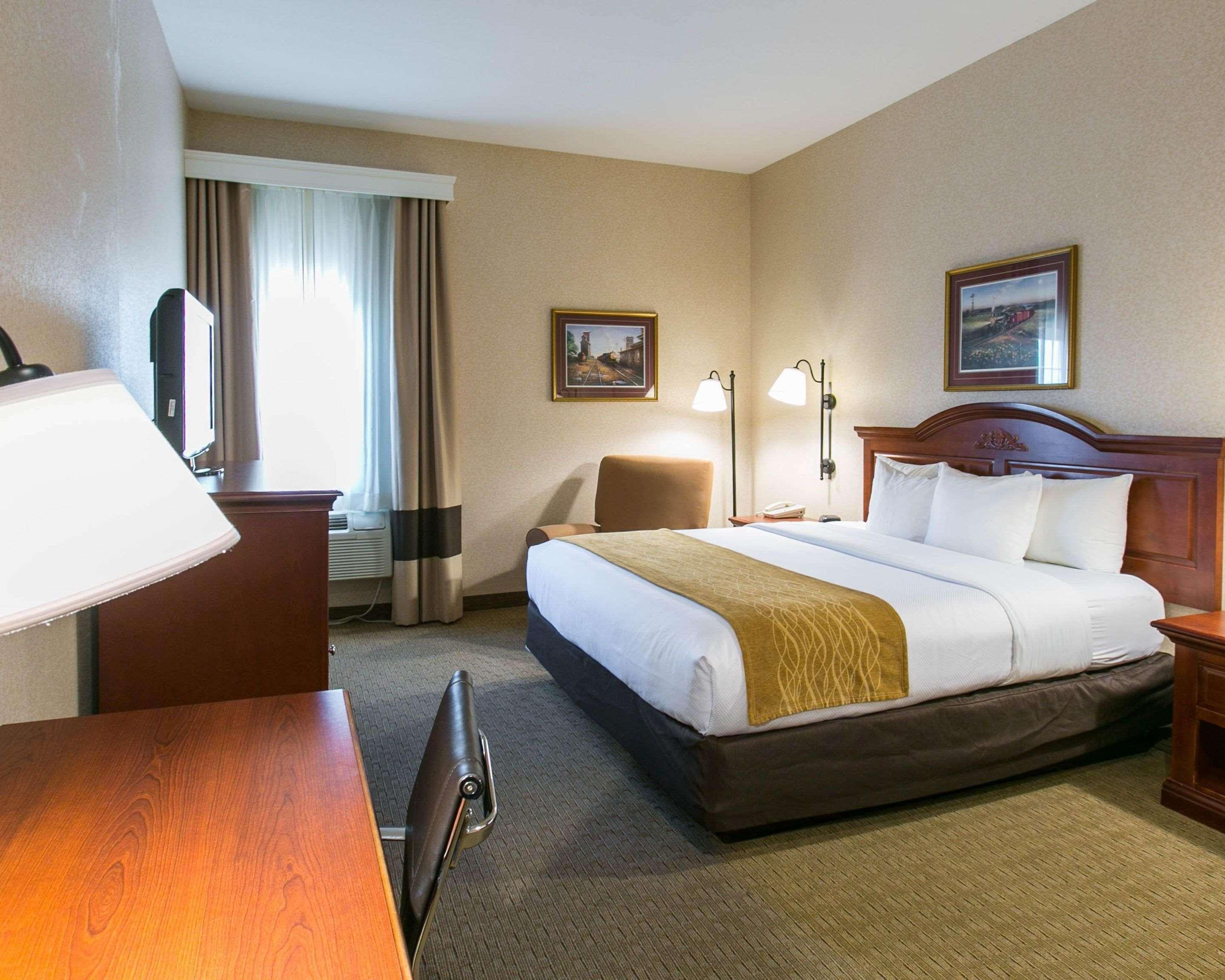 Comfort Inn Warrensburg Station Экстерьер фото