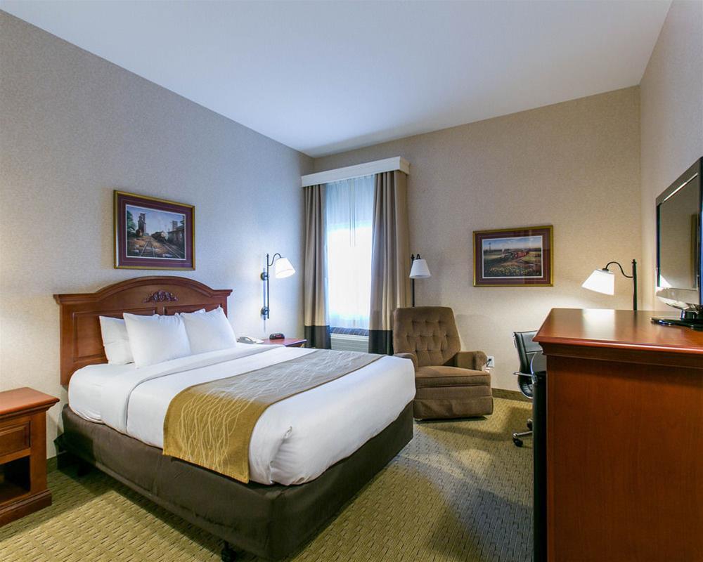 Comfort Inn Warrensburg Station Экстерьер фото