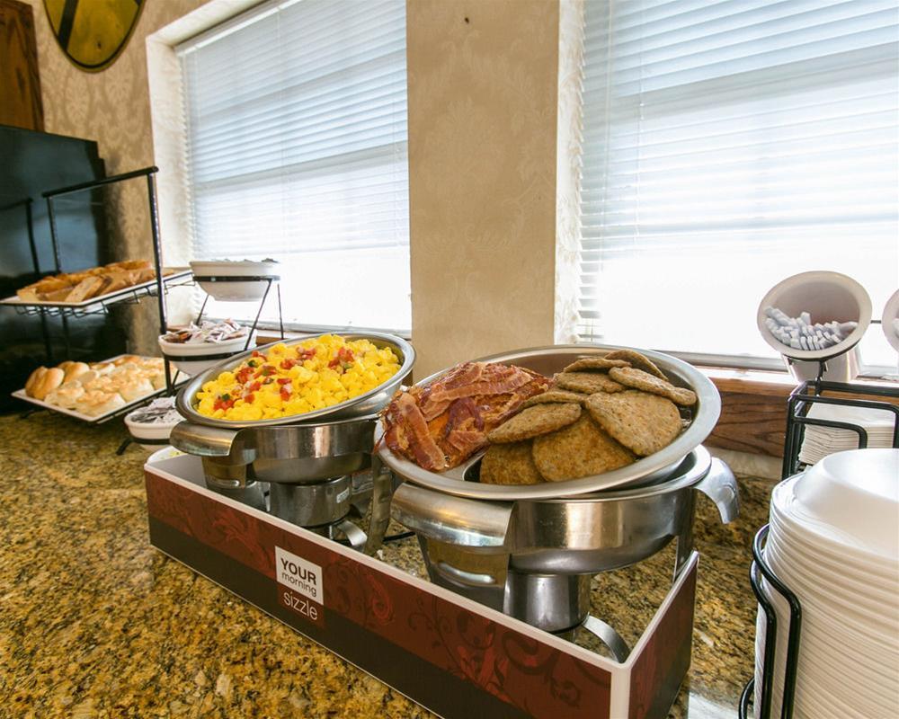 Comfort Inn Warrensburg Station Экстерьер фото