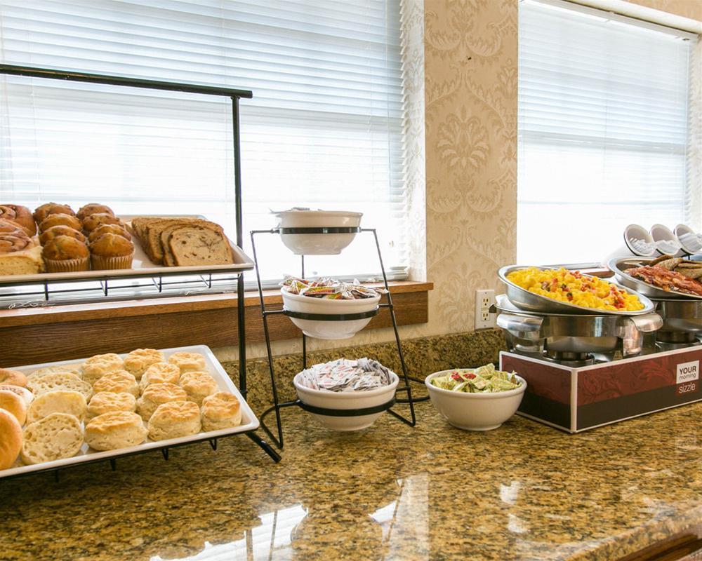 Comfort Inn Warrensburg Station Экстерьер фото